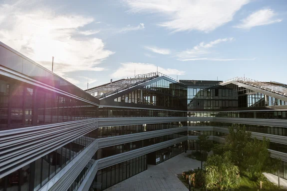 LightsOn Bürogebäude von außen